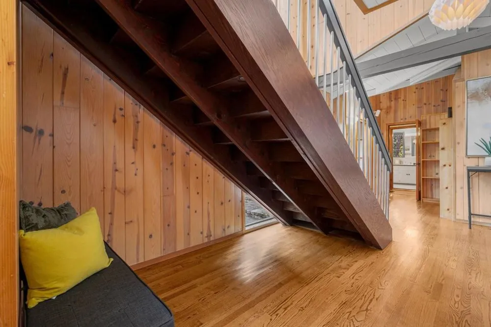 3655 La Calle Court Palo Alto, CA 94306
