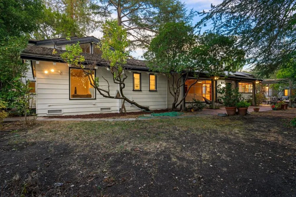 3655 La Calle Court Palo Alto, CA 94306