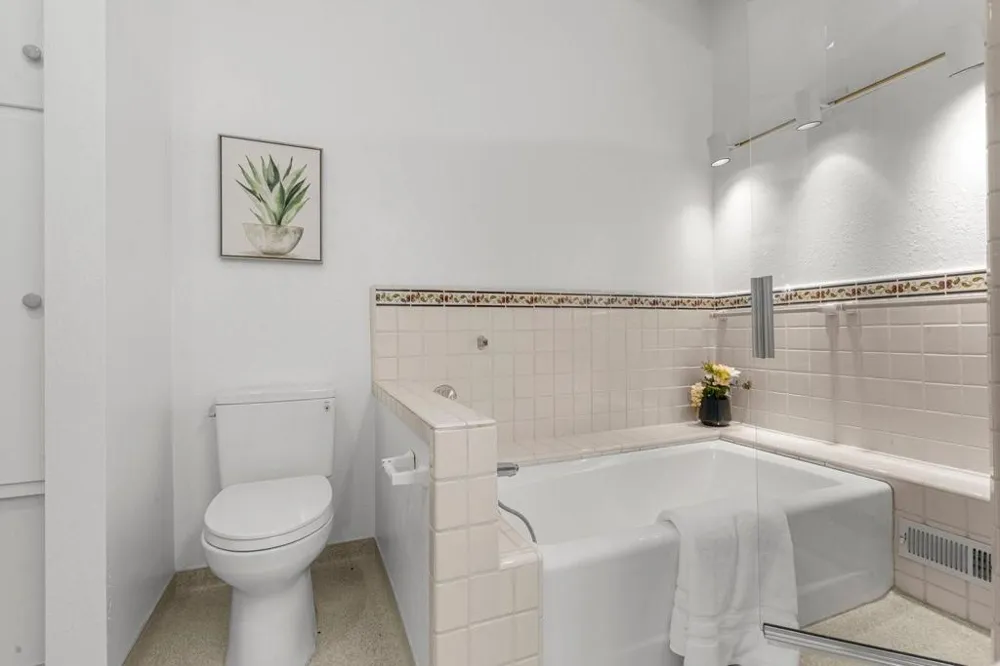 3655 La Calle Court Palo Alto, CA 94306