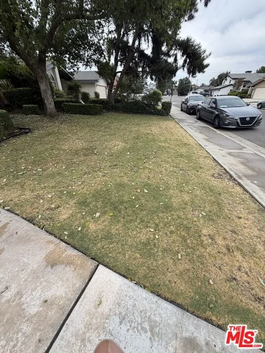 6304 Castleton Street Bakersfield, CA 93313