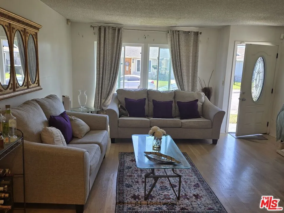 819 E 146th Street Compton, CA 90220