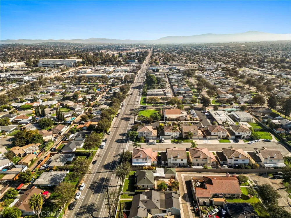 2100 W Valencia Drive Fullerton, CA 92833