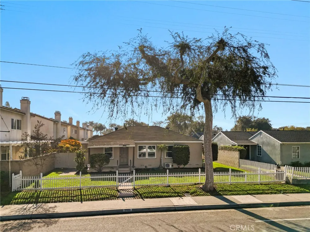 2100 W Valencia Drive Fullerton, CA 92833