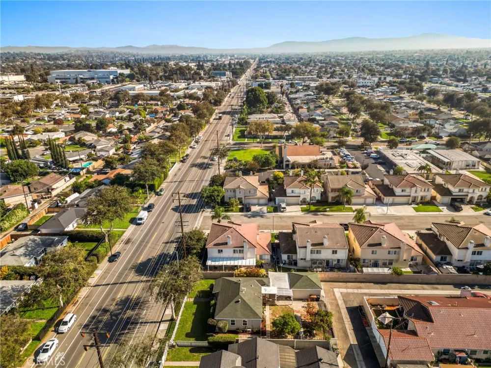 2100 W Valencia Drive Fullerton, CA 92833