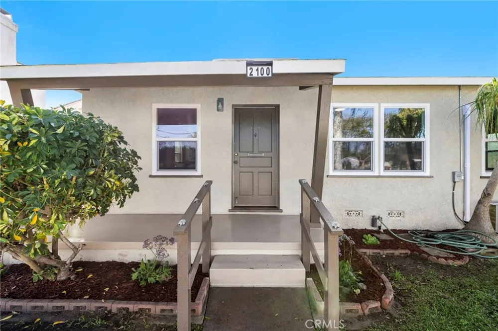 2100 W Valencia Drive Fullerton, CA 92833