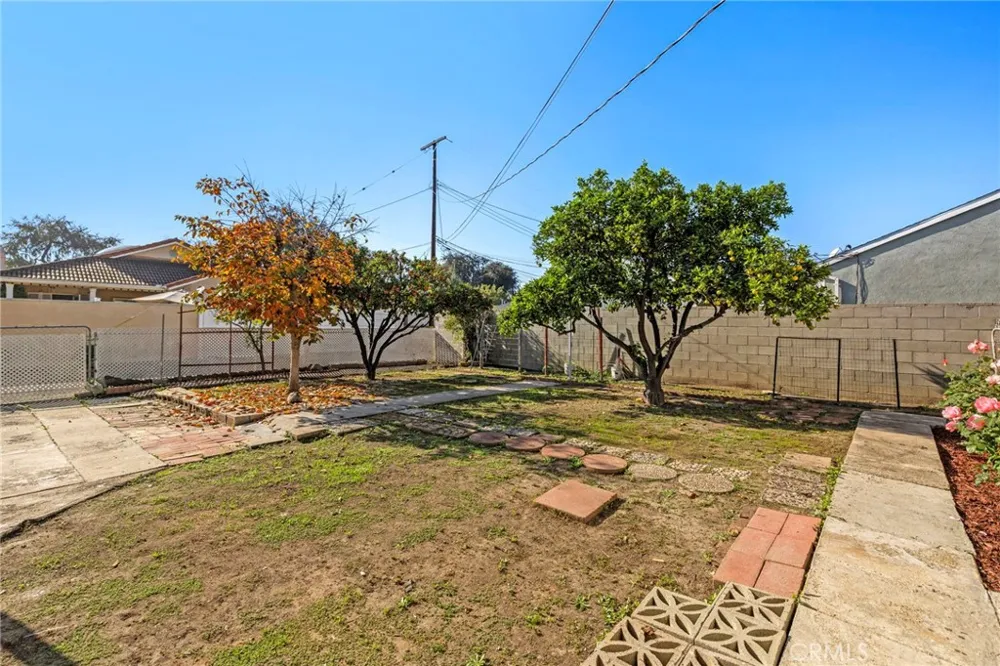 2100 W Valencia Drive Fullerton, CA 92833