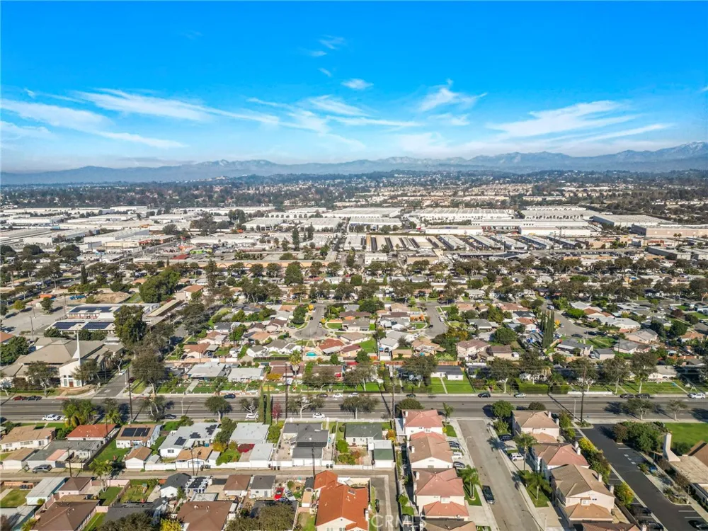 2100 W Valencia Drive Fullerton, CA 92833