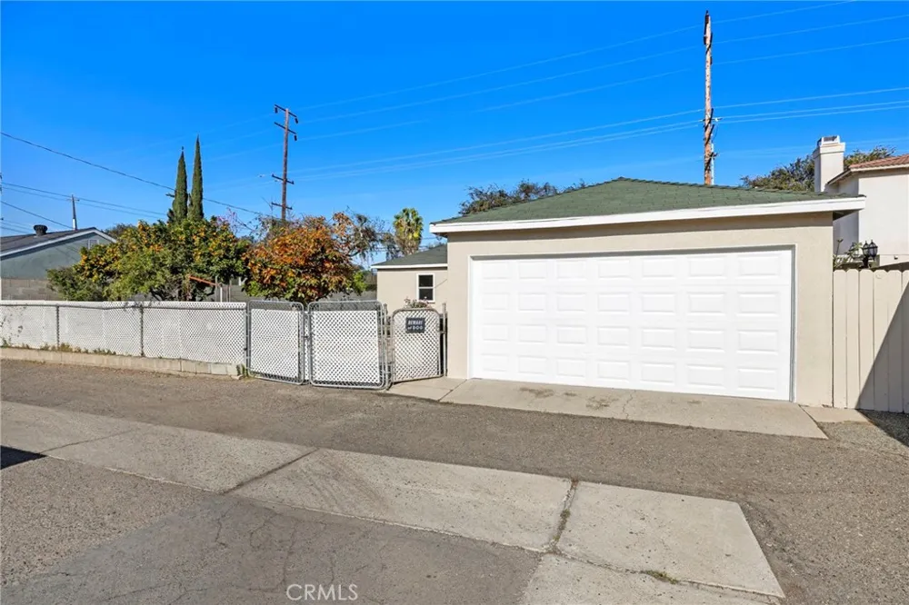 2100 W Valencia Drive Fullerton, CA 92833