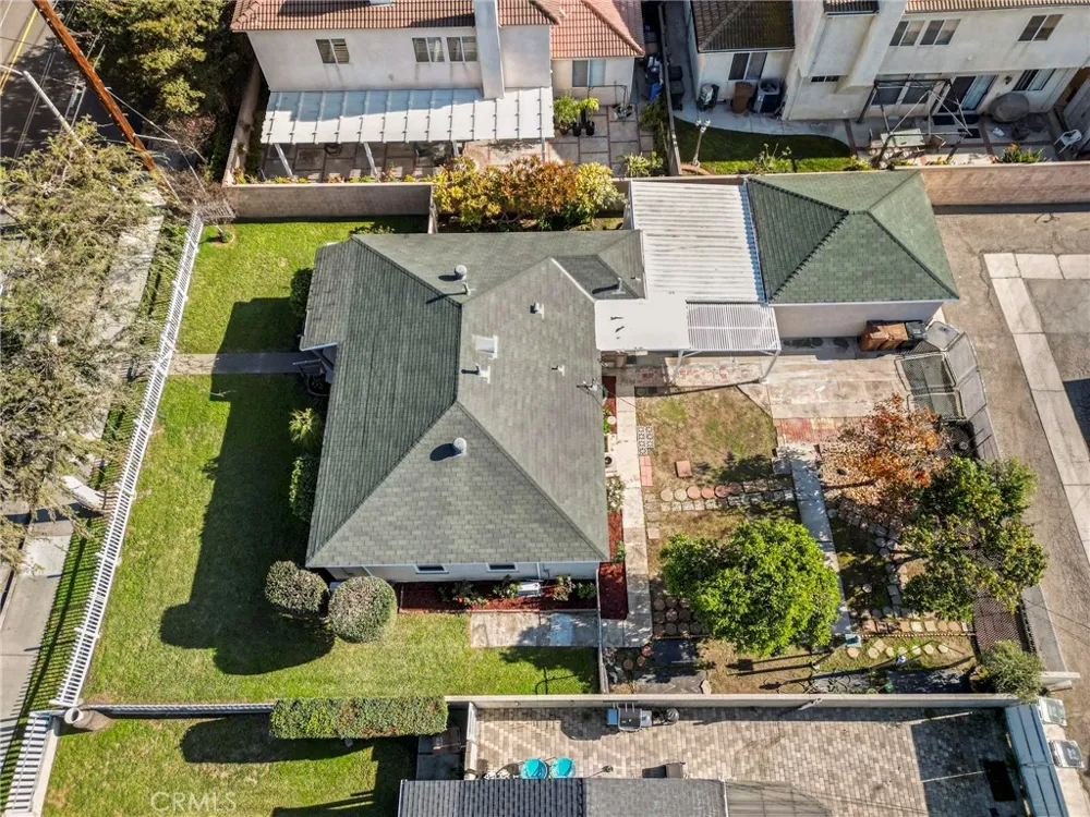 2100 W Valencia Drive Fullerton, CA 92833