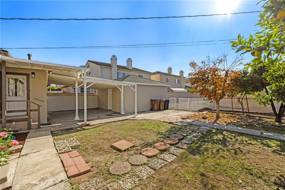 2100 W Valencia Drive Fullerton, CA 92833