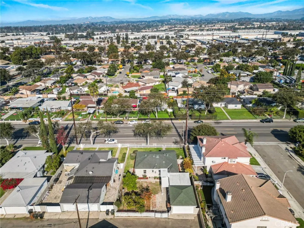 2100 W Valencia Drive Fullerton, CA 92833