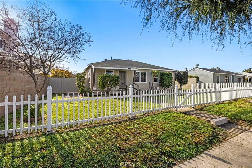 2100 W Valencia Drive Fullerton, CA 92833