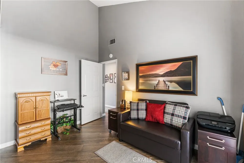 43334 32nd Street W #10 Lancaster, CA 93536