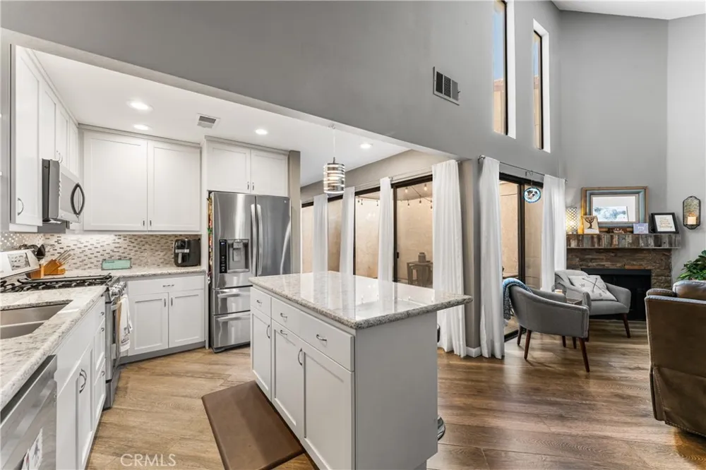 43334 32nd Street W #10 Lancaster, CA 93536