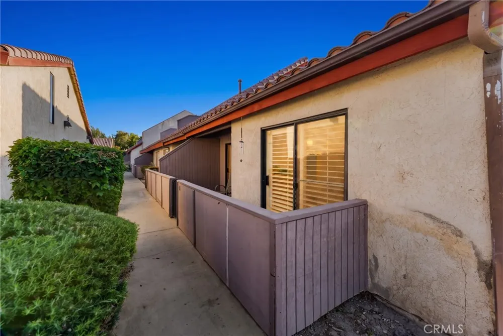 43334 32nd Street W #10 Lancaster, CA 93536
