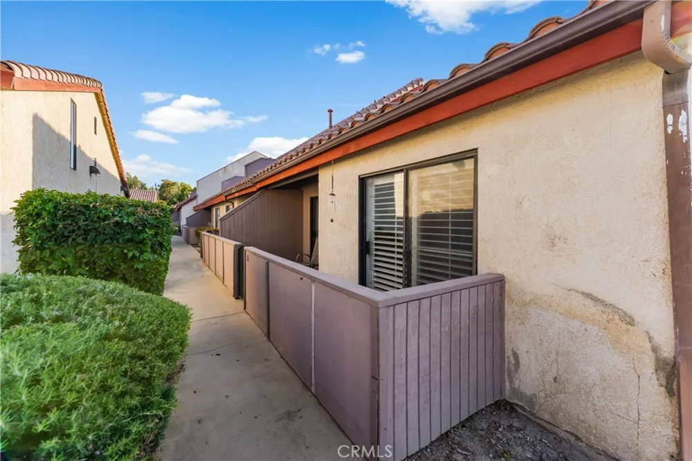 43334 32nd Street W #10 Lancaster, CA 93536