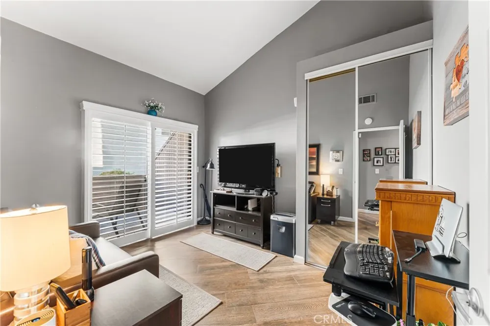 43334 32nd Street W #10 Lancaster, CA 93536