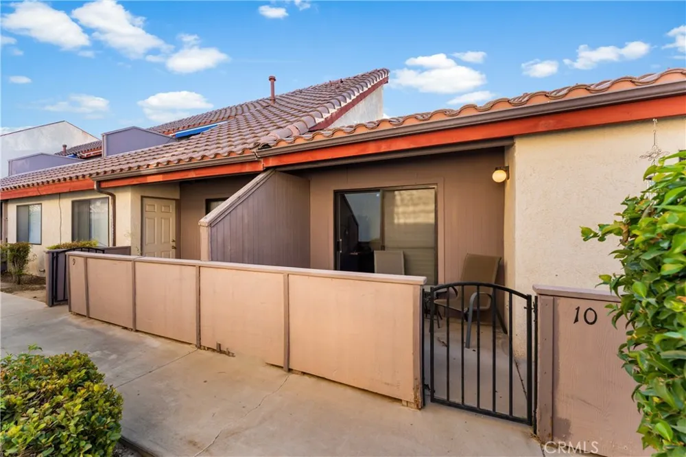 43334 32nd Street W #10 Lancaster, CA 93536