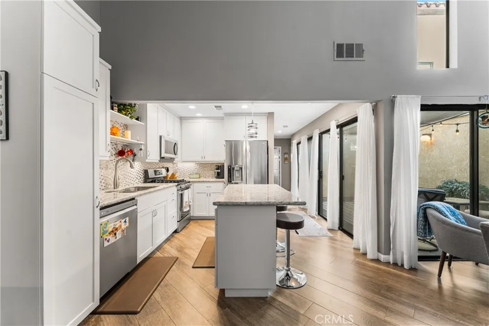 43334 32nd Street W #10 Lancaster, CA 93536