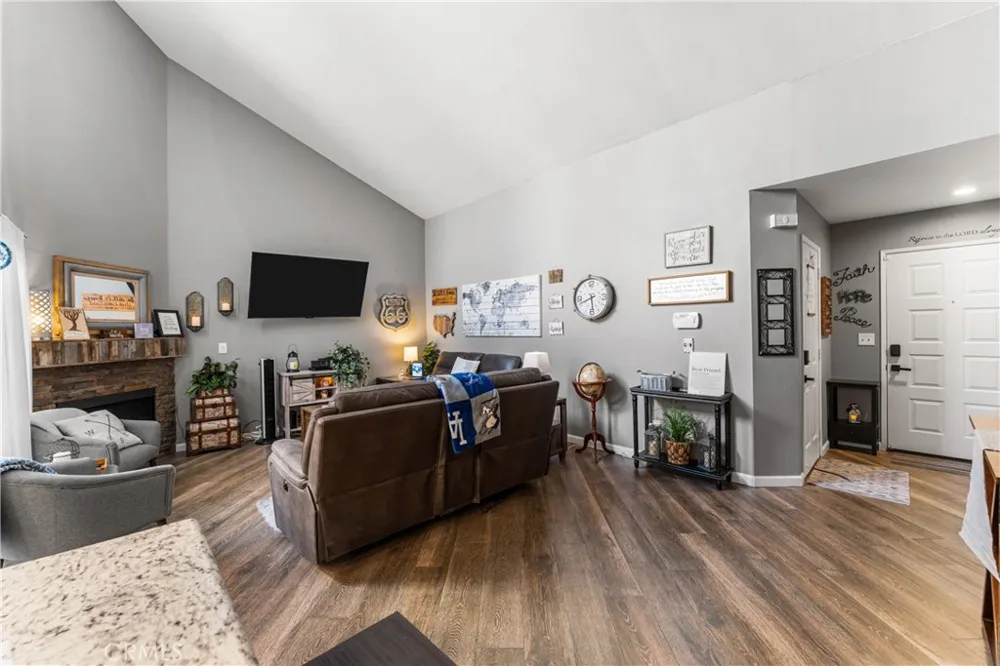 43334 32nd Street W #10 Lancaster, CA 93536