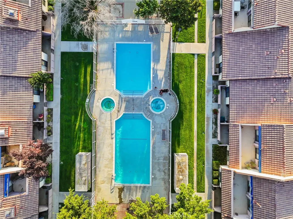 43334 32nd Street W #10 Lancaster, CA 93536