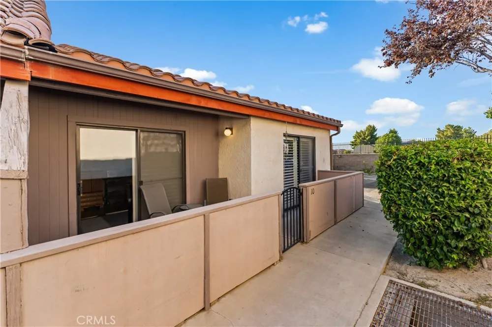 43334 32nd Street W #10 Lancaster, CA 93536