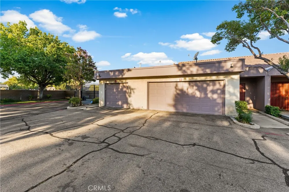 43334 32nd Street W #10 Lancaster, CA 93536