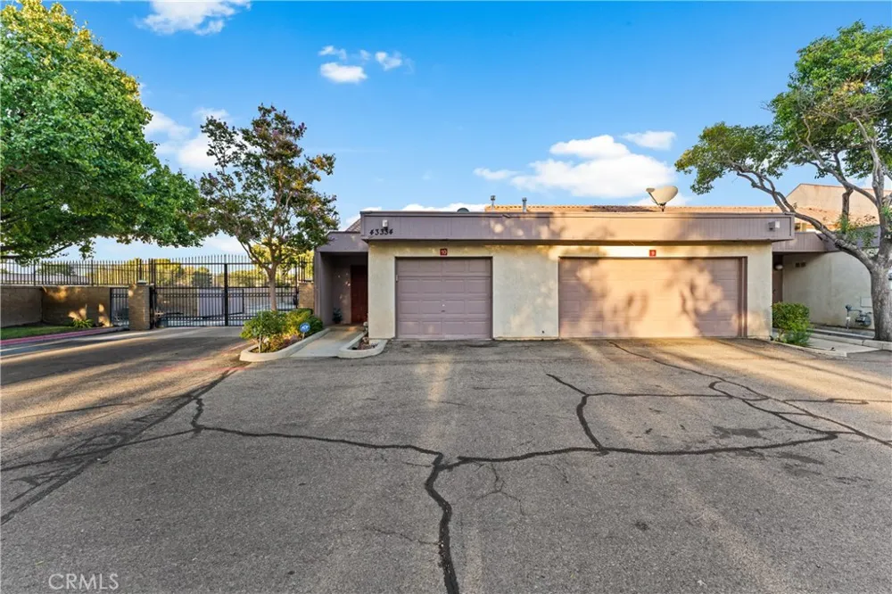 43334 32nd Street W #10 Lancaster, CA 93536