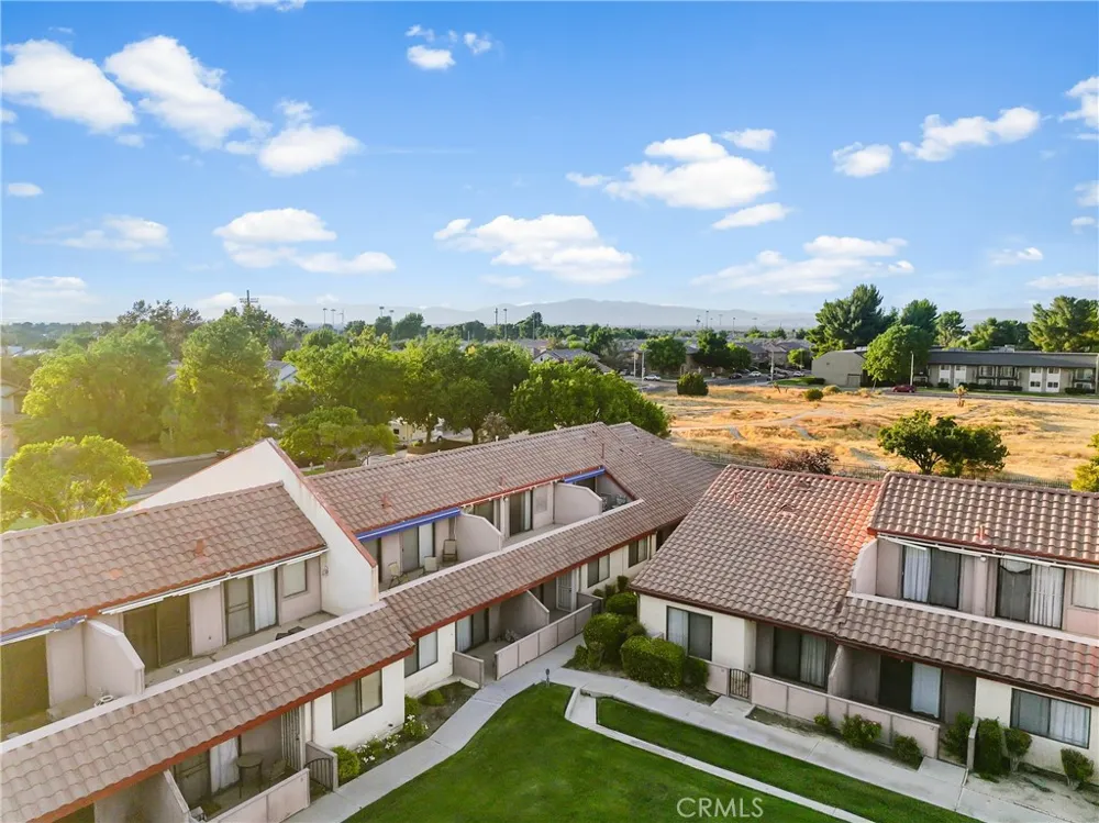 43334 32nd Street W #10 Lancaster, CA 93536