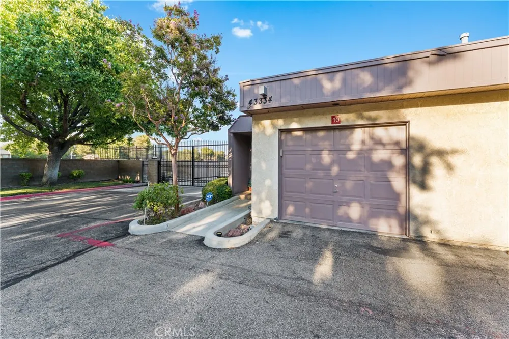 43334 32nd Street W #10 Lancaster, CA 93536
