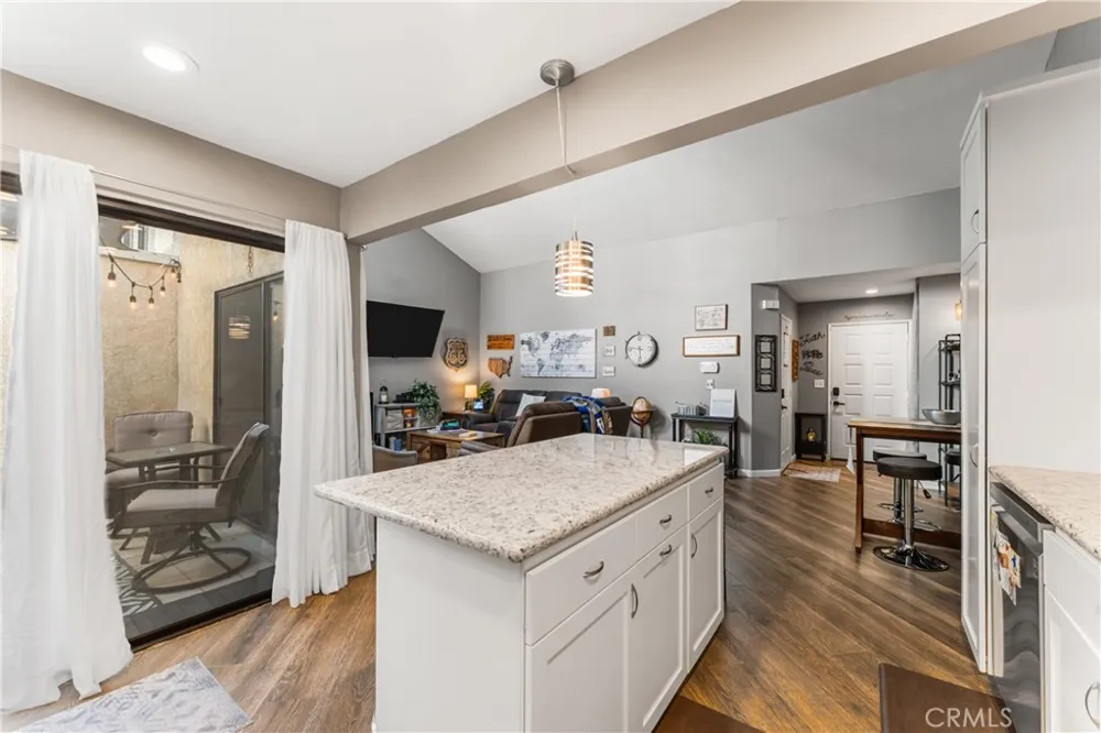 43334 32nd Street W #10 Lancaster, CA 93536