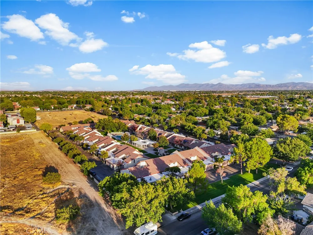 43334 32nd Street W #10 Lancaster, CA 93536
