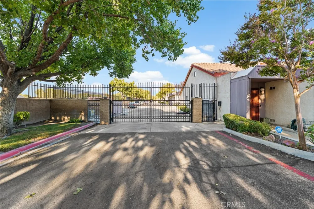 43334 32nd Street W #10 Lancaster, CA 93536