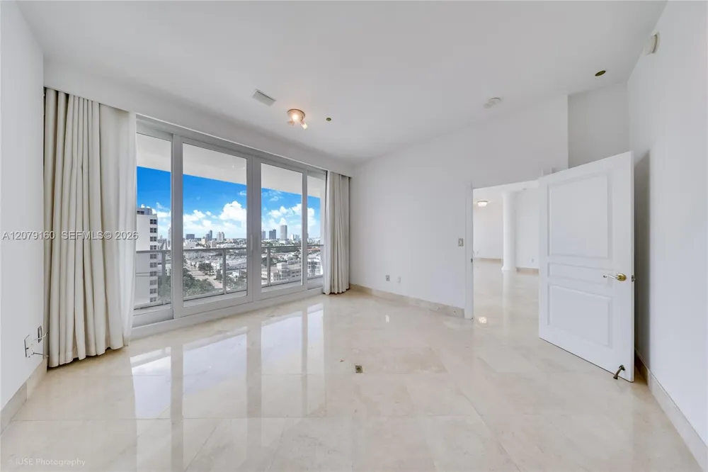 100 Lincoln Rd #PH12 Miami Beach, FL 33139