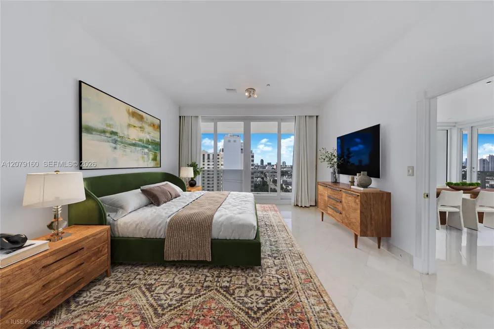 100 Lincoln Rd #PH12 Miami Beach, FL 33139