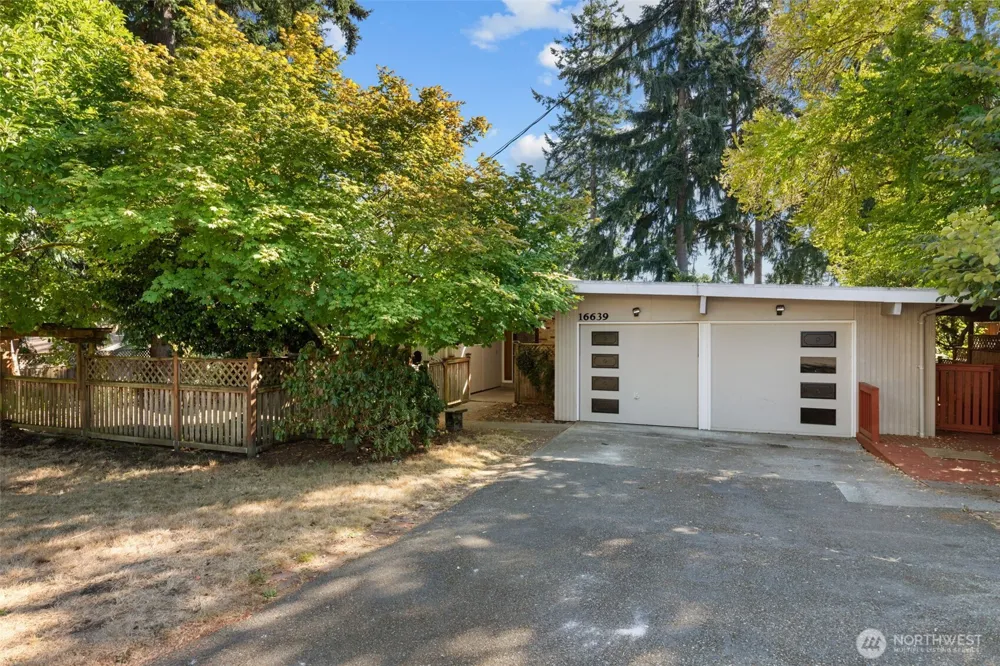 16639 SE 8th Street Bellevue, WA 98008