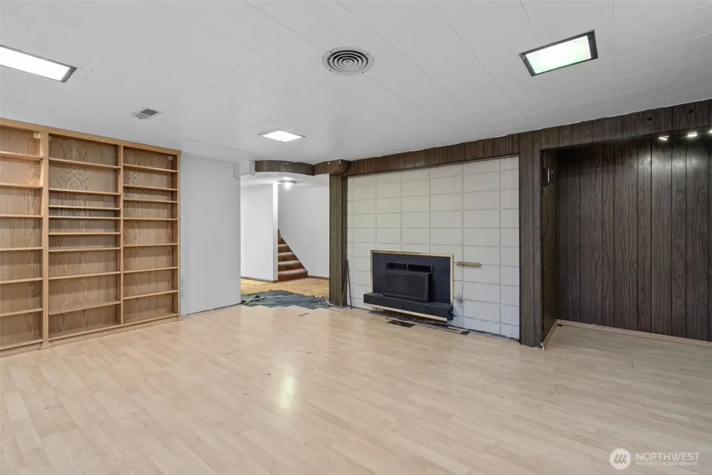 16639 SE 8th Street Bellevue, WA 98008
