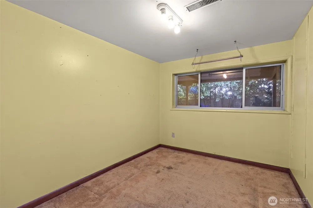 16639 SE 8th Street Bellevue, WA 98008