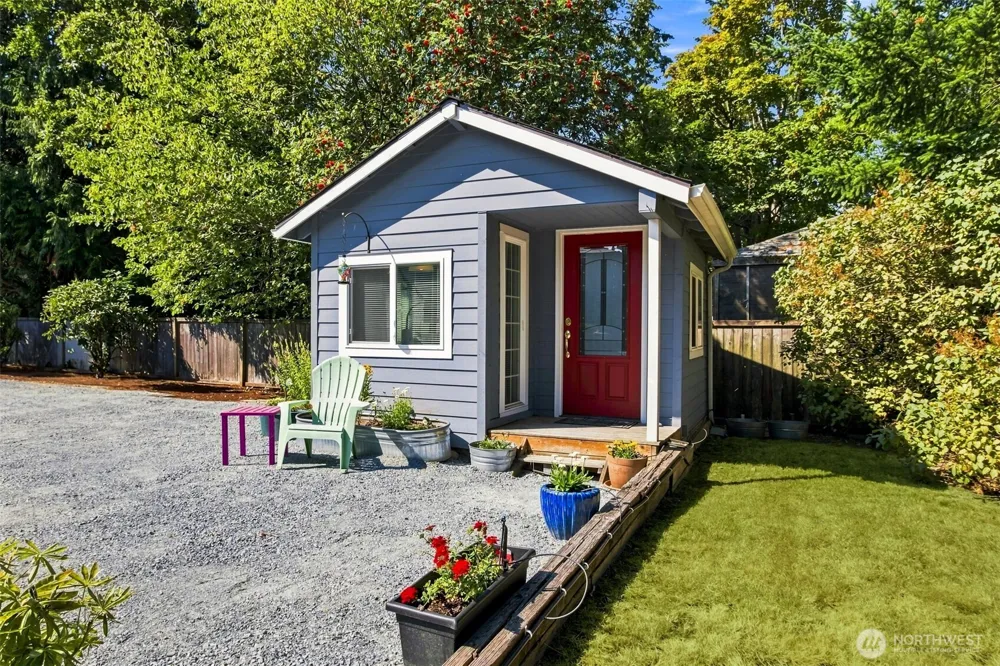 1102 SW 124th Street Burien, WA 98146