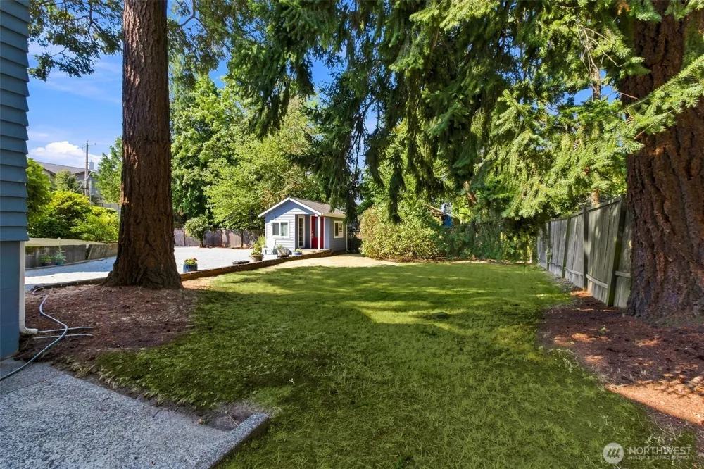 1102 SW 124th Street Burien, WA 98146