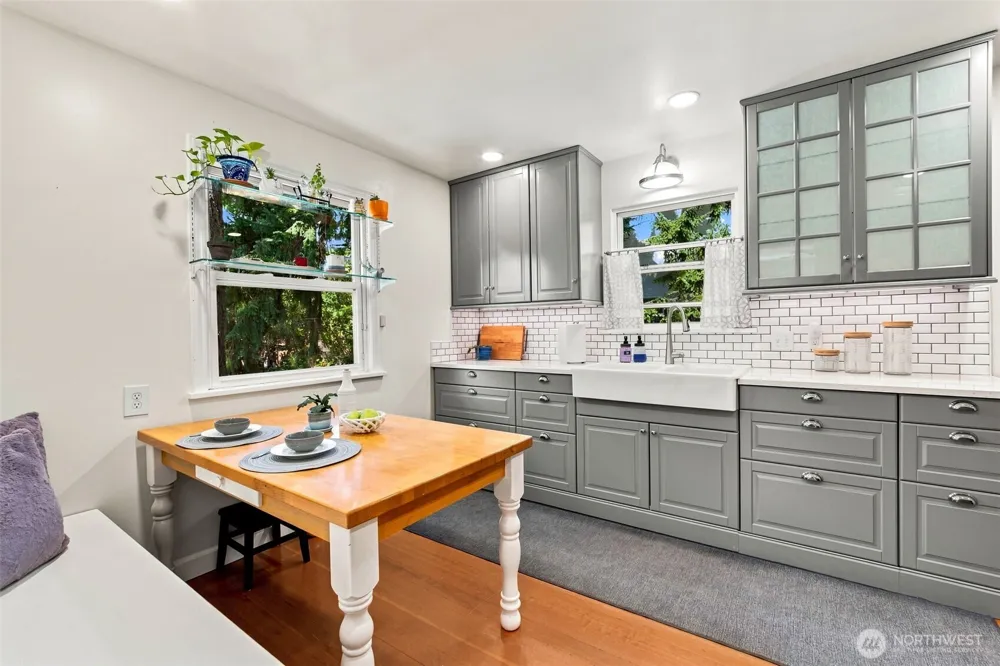 1102 SW 124th Street Burien, WA 98146
