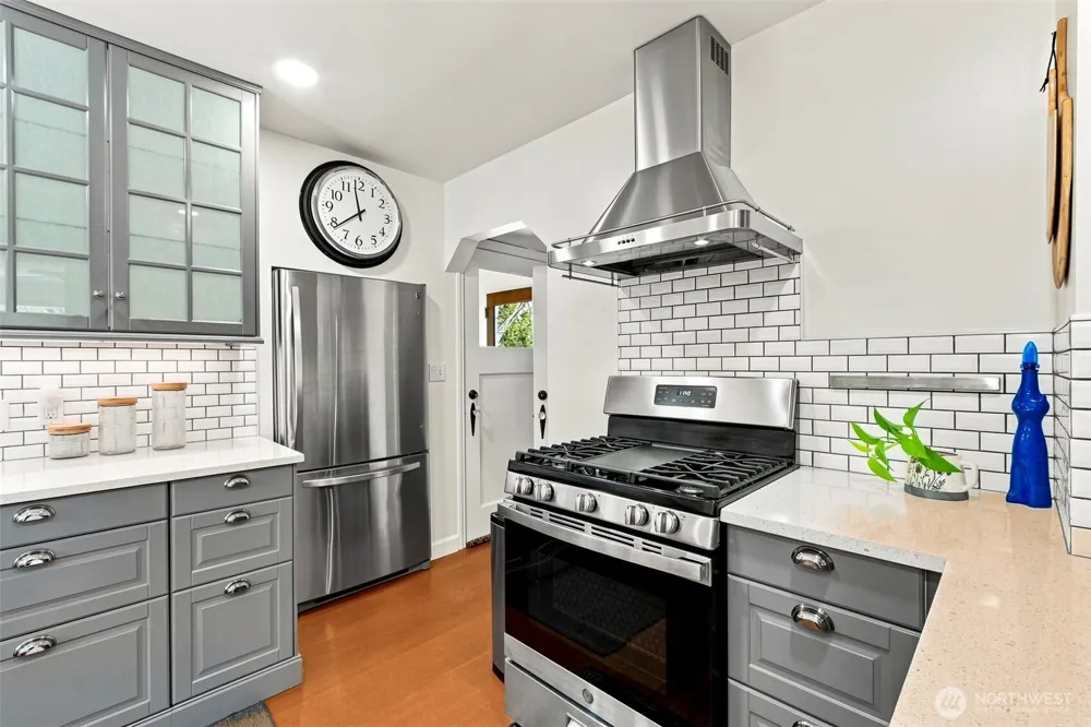 1102 SW 124th Street Burien, WA 98146