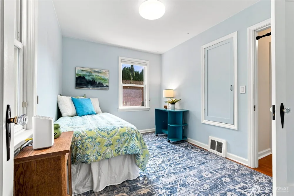 1102 SW 124th Street Burien, WA 98146