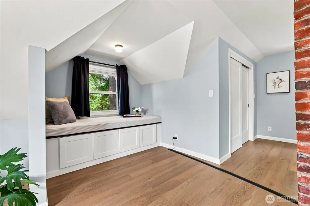 1102 SW 124th Street Burien, WA 98146