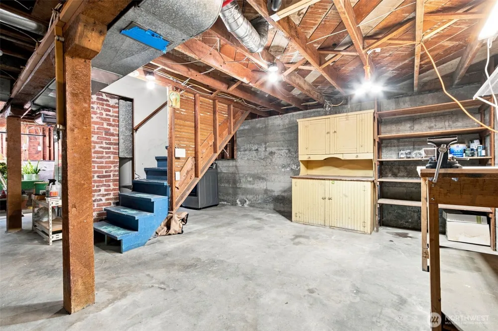 1102 SW 124th Street Burien, WA 98146