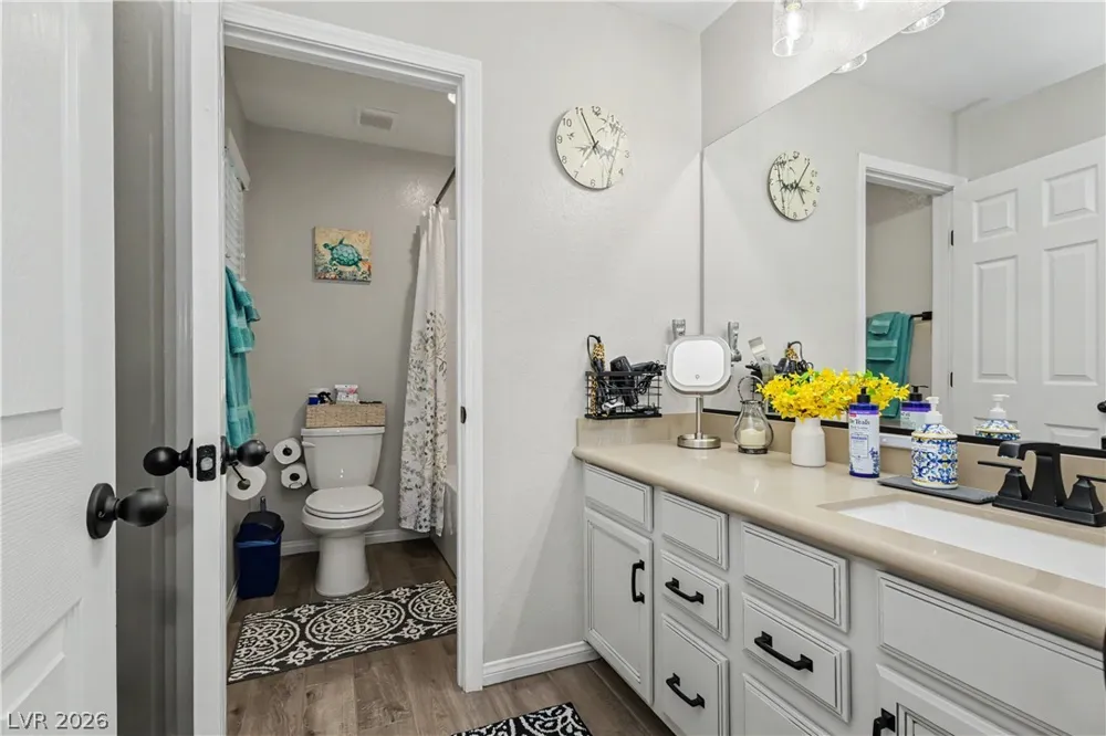 403 Stephen Clear Avenue North Las Vegas, NV 89031