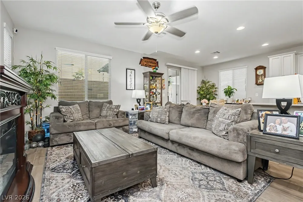 403 Stephen Clear Avenue North Las Vegas, NV 89031