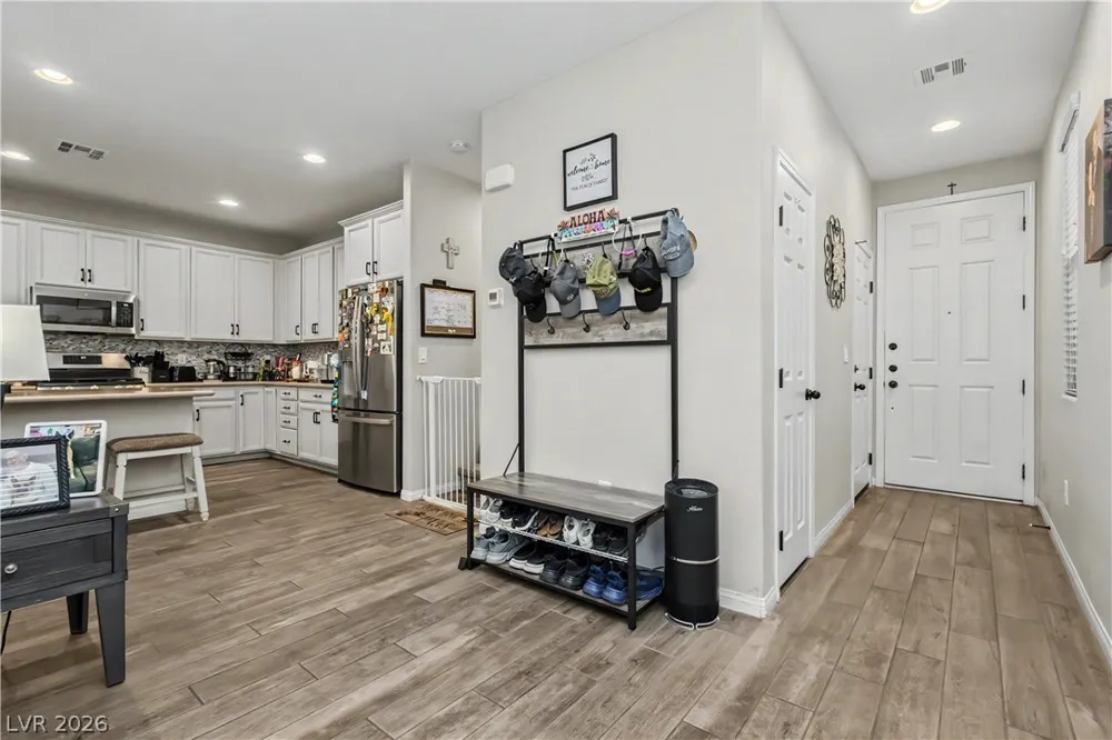 403 Stephen Clear Avenue North Las Vegas, NV 89031