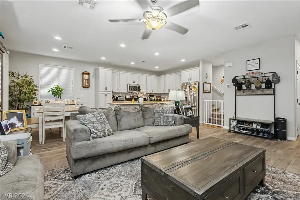 403 Stephen Clear Avenue North Las Vegas, NV 89031