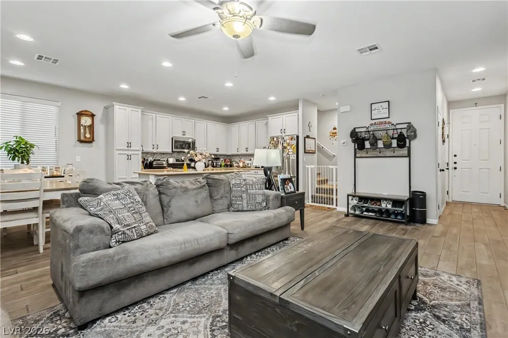 403 Stephen Clear Avenue North Las Vegas, NV 89031